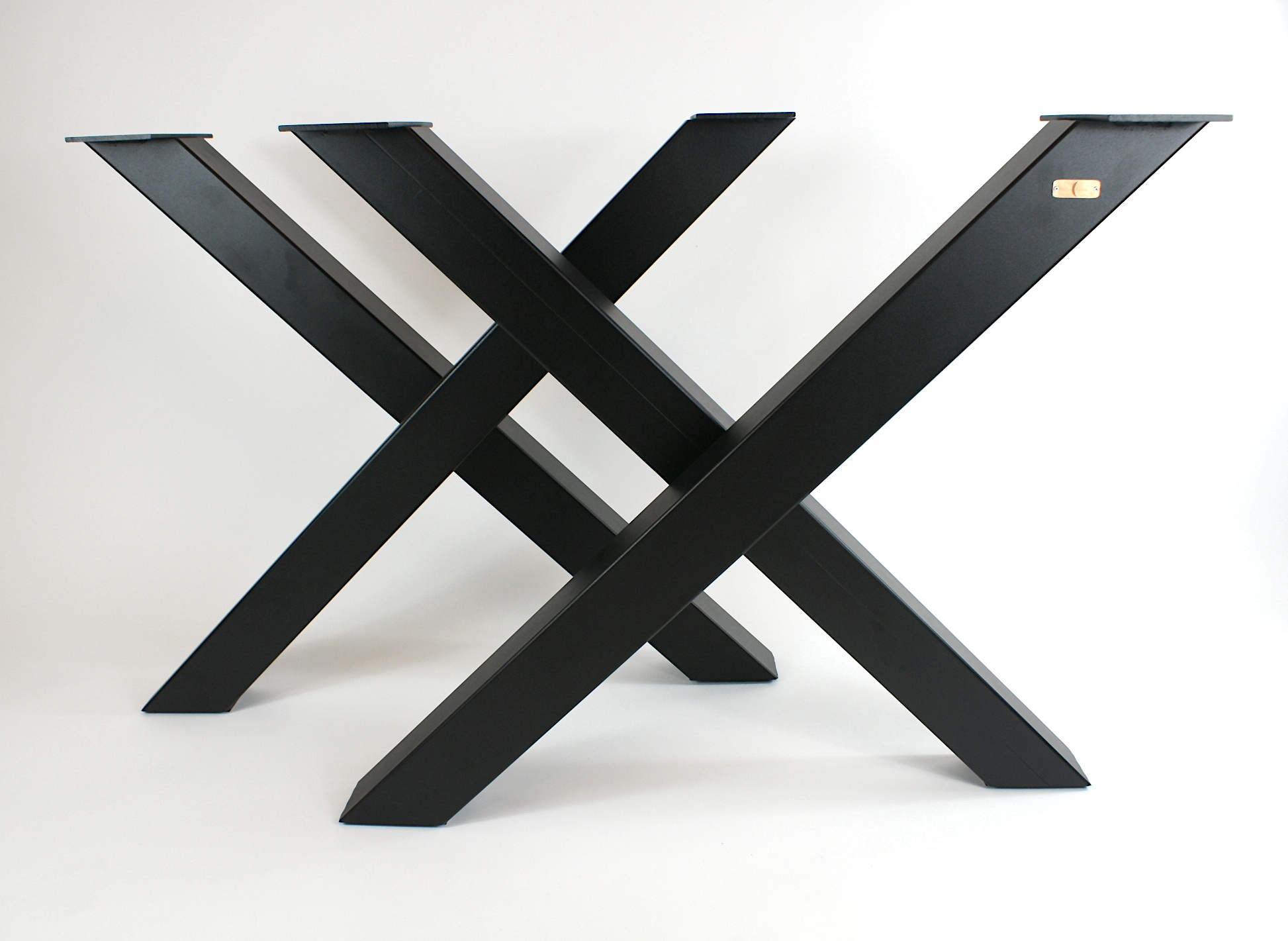 pied en croix pour table de repas