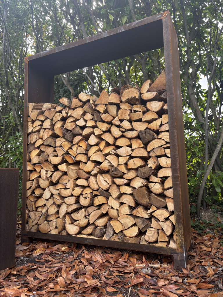 range bûches extérieur en corten