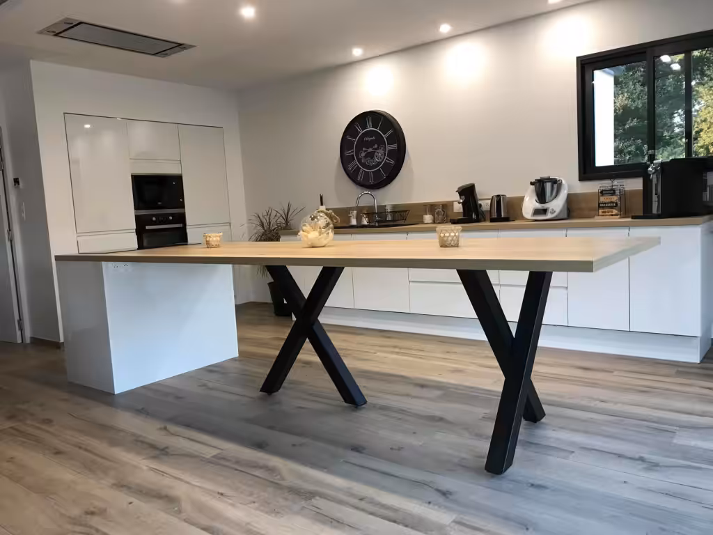 pied en croix pour table de repas